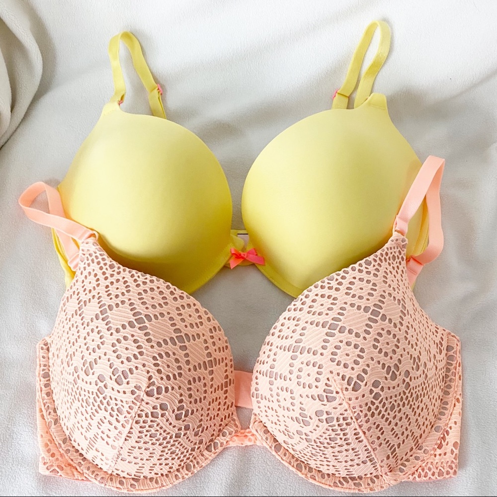🔥TWO🔥Victoria’s Secret Bundle Of Push-Up Bras Padded Size 34DD